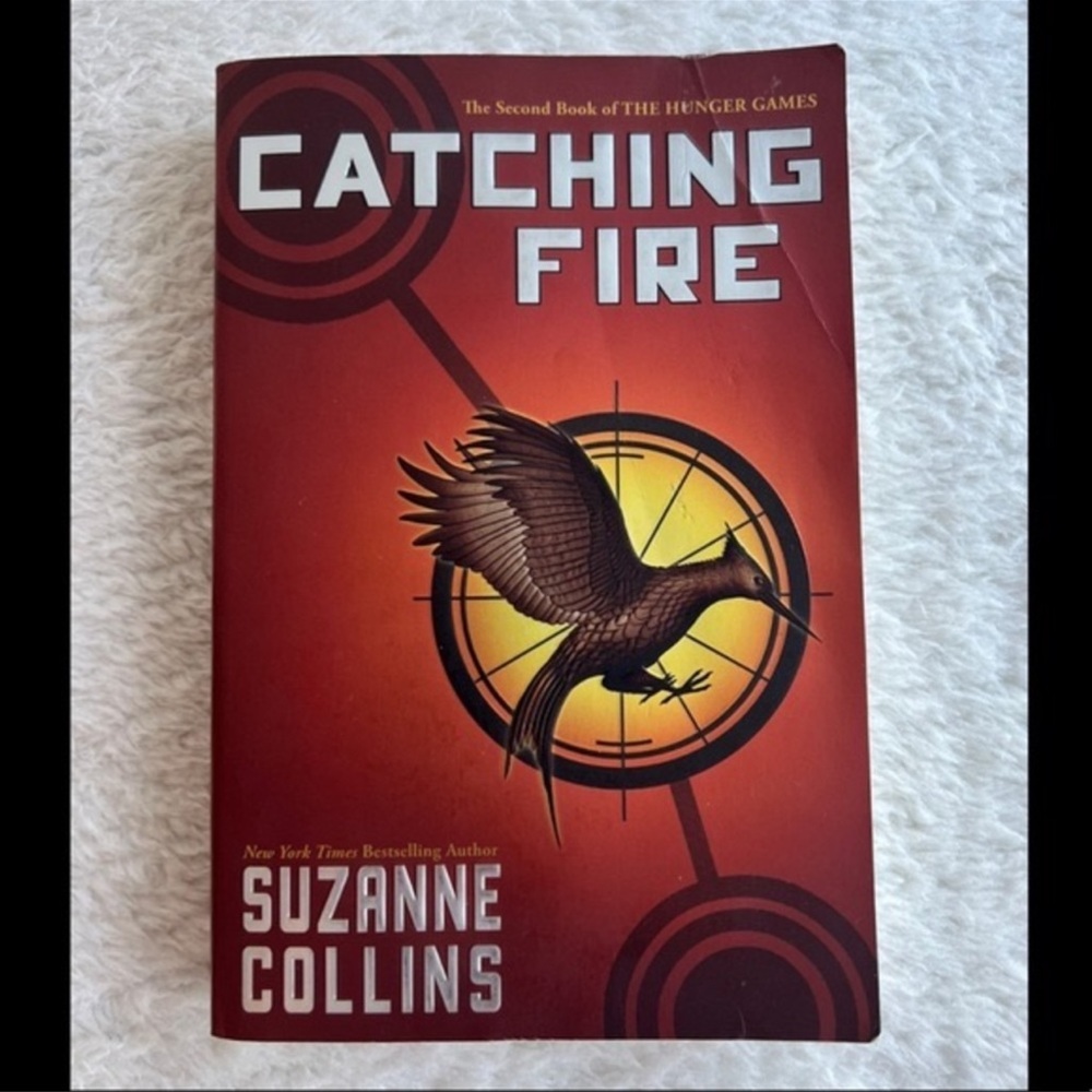 ⭐️5 for $15⭐️ Catching Fire by Suzanne Collins | Book
